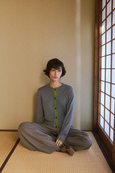 コントラストニットカーディガンライトグレーZaraのコントラストニットカーディガン - ライトグレー 