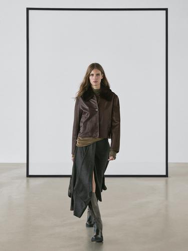 Chaqueta cuello pelo piel napa - Marrón de Zara