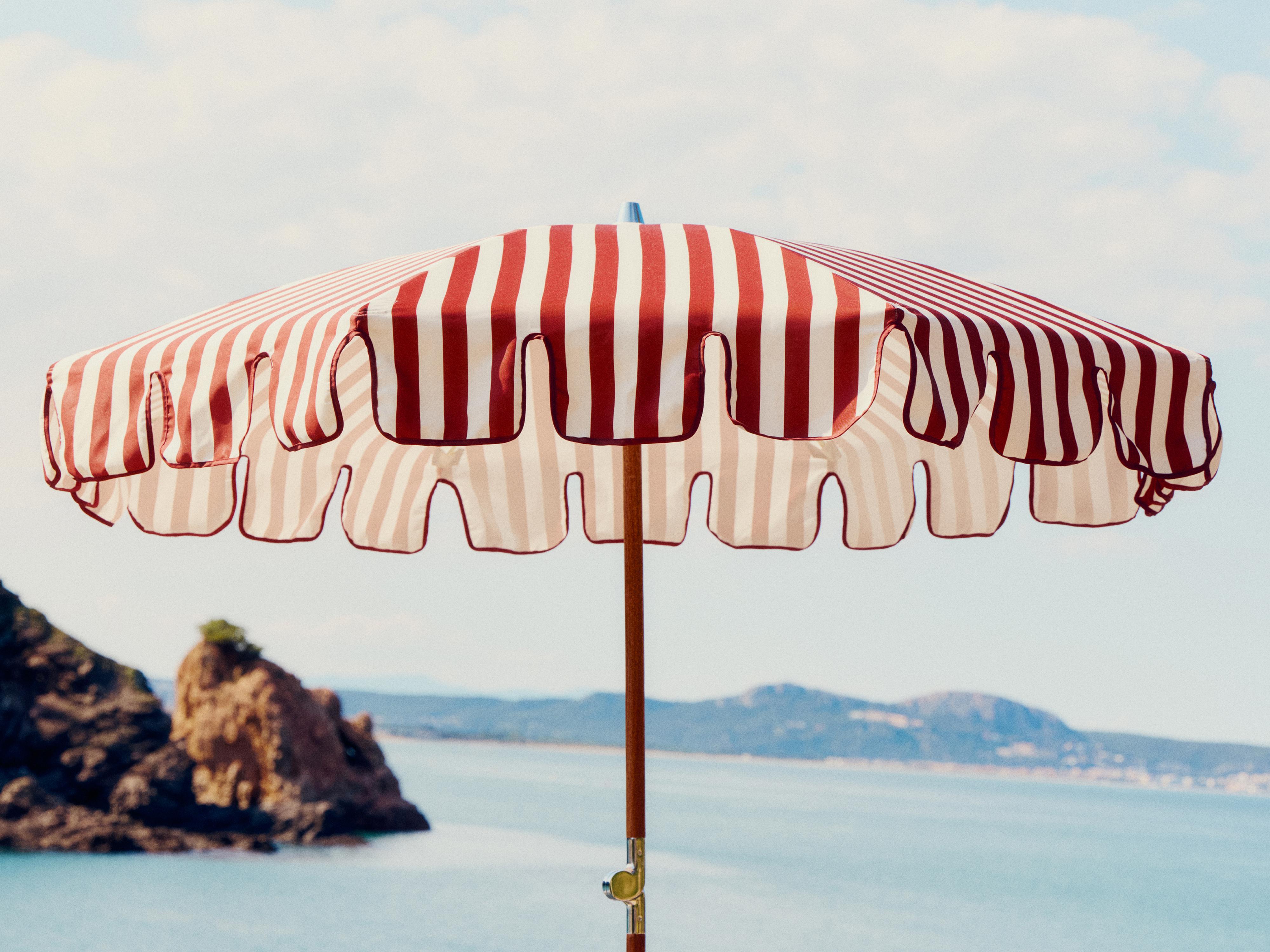 ASH WOOD UMBRELLA WITH CONTRAST PIPING (Ø 200 CM) — Ecru / Red