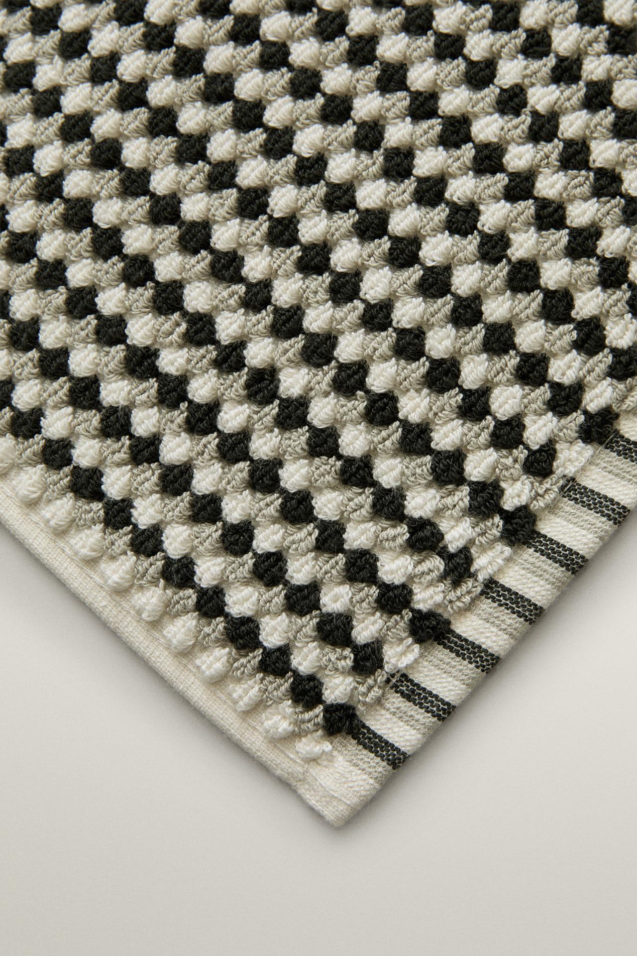 TEXTURED COTTON BATH MAT — Greens