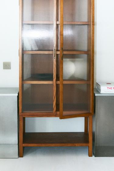 Zara ASH WOOD SIDEBOARD WITH GLASS DOORS - Brown