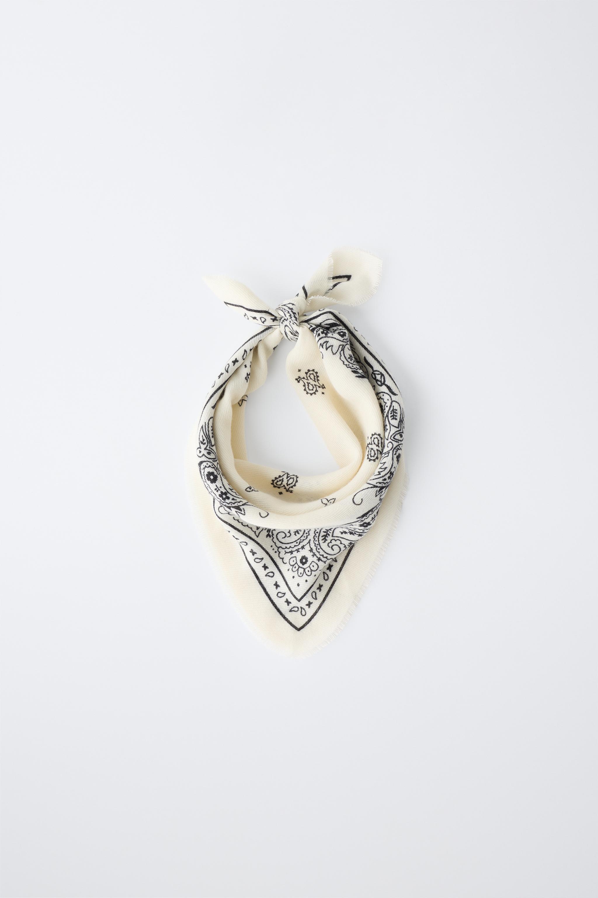 PAISLEY PRINT BANDANA — Ecru