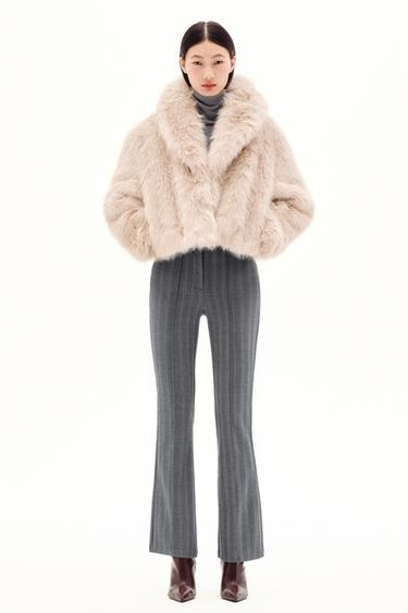 Zara 短版人造毛皮大衣 - 裸色