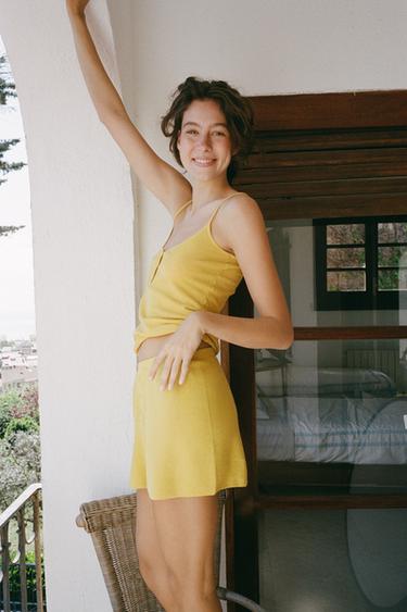 Zara BUTTON-DETAIL KNIT SHORTS - Yellow
