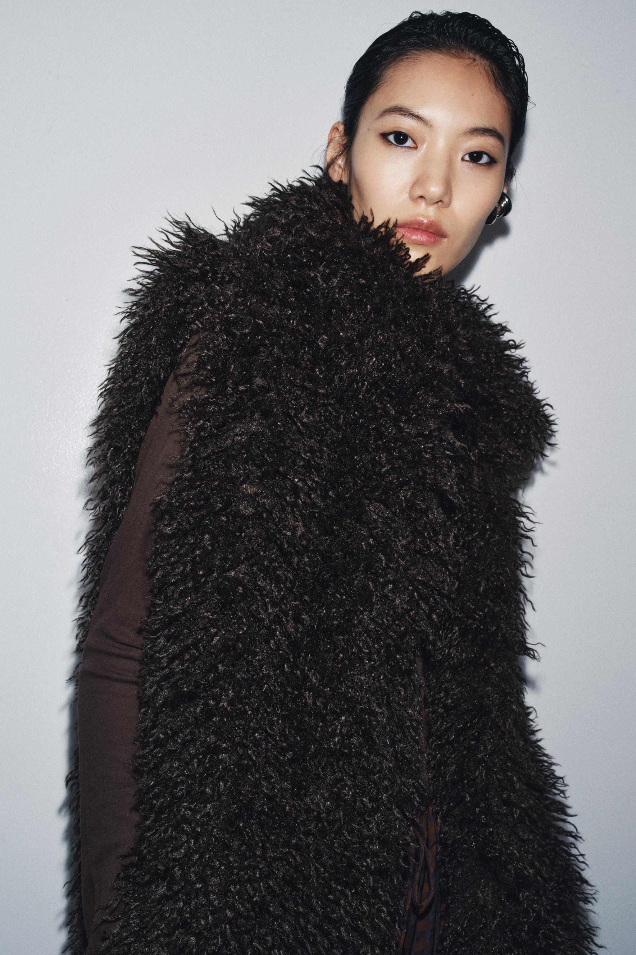 フェイクファー ベスト - ブラウン | ZARA Japan / 日本