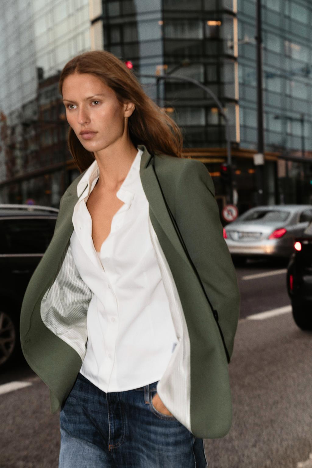 STRAIGHT BLAZER WITH SHOULDER PADS