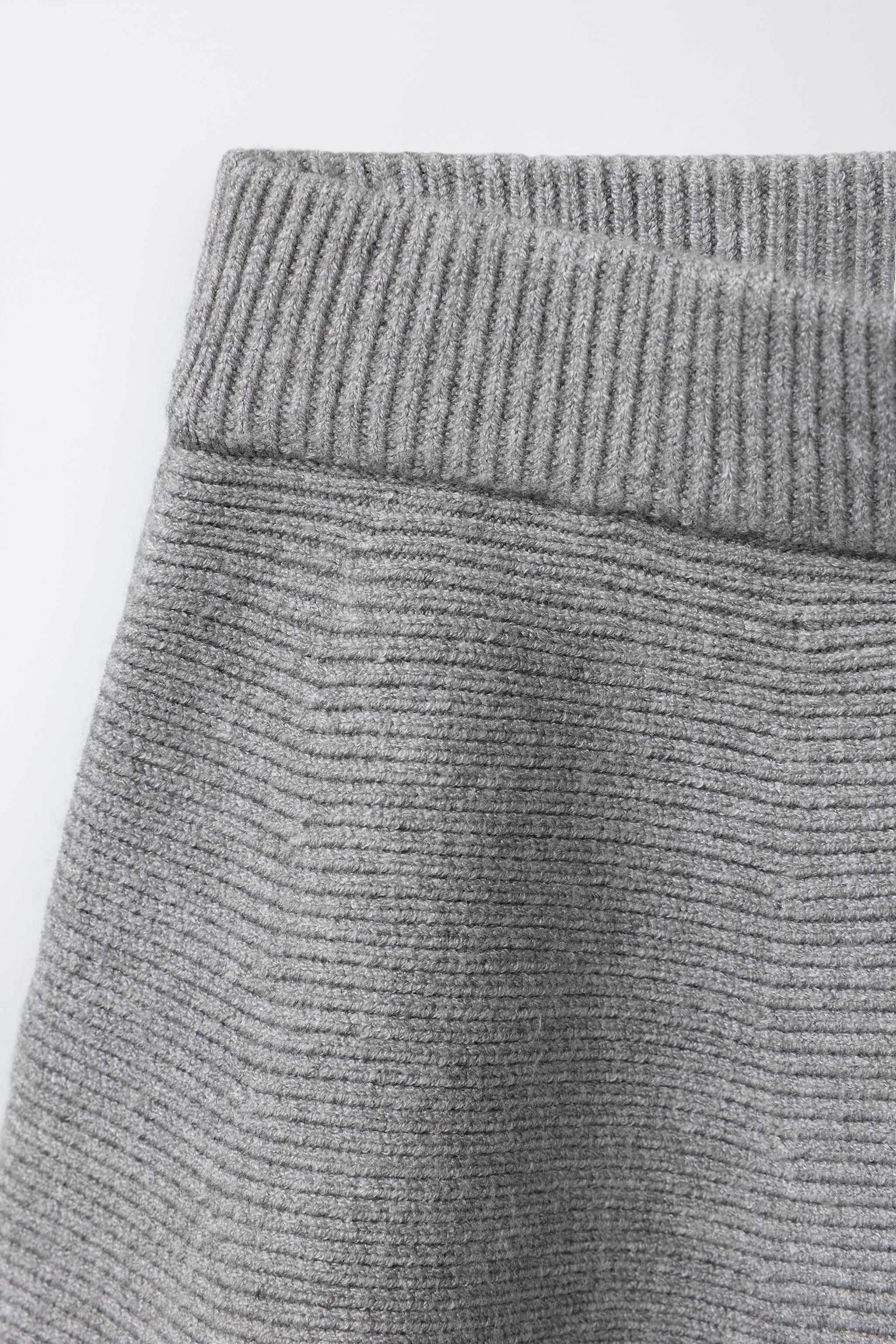 Liten リテン Softy Skort グレーサイズ2 ⭐️ 新品タグ付き！ Liten リテン Softy Skort グレーサイズ2 ⭐️ 新品タグ付き！