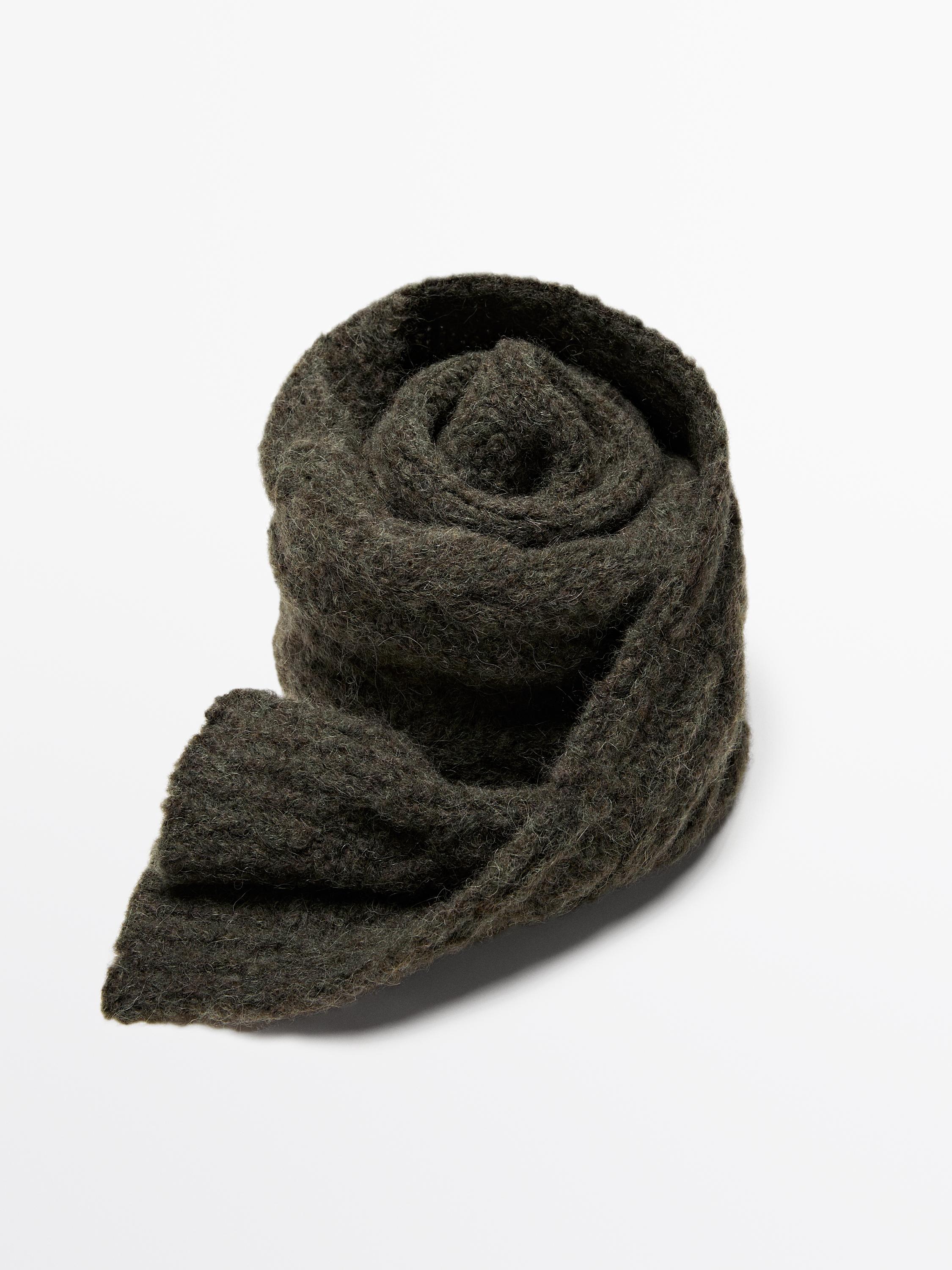 Cable-knit alpaca blend scarf