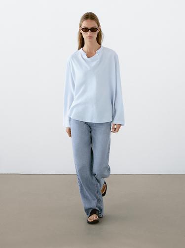 Blusa manga larga detalle cuello - Azul de Zara - Imagen 0