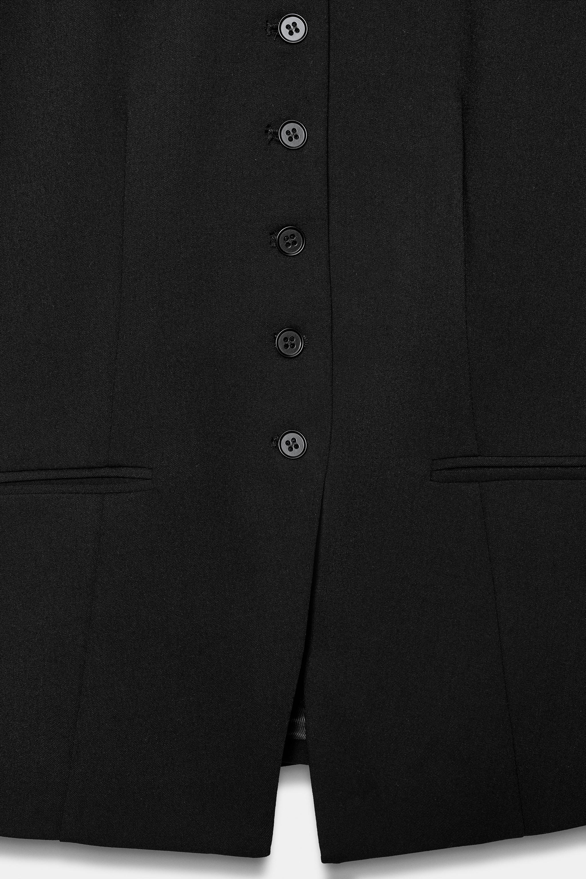 PLEATED SLEEVE BUTTON BLAZER