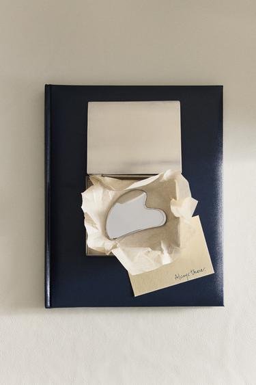 MASAJEADOR FACIAL GUA SHA ACERO INOXIDABLE - Plata de Zara