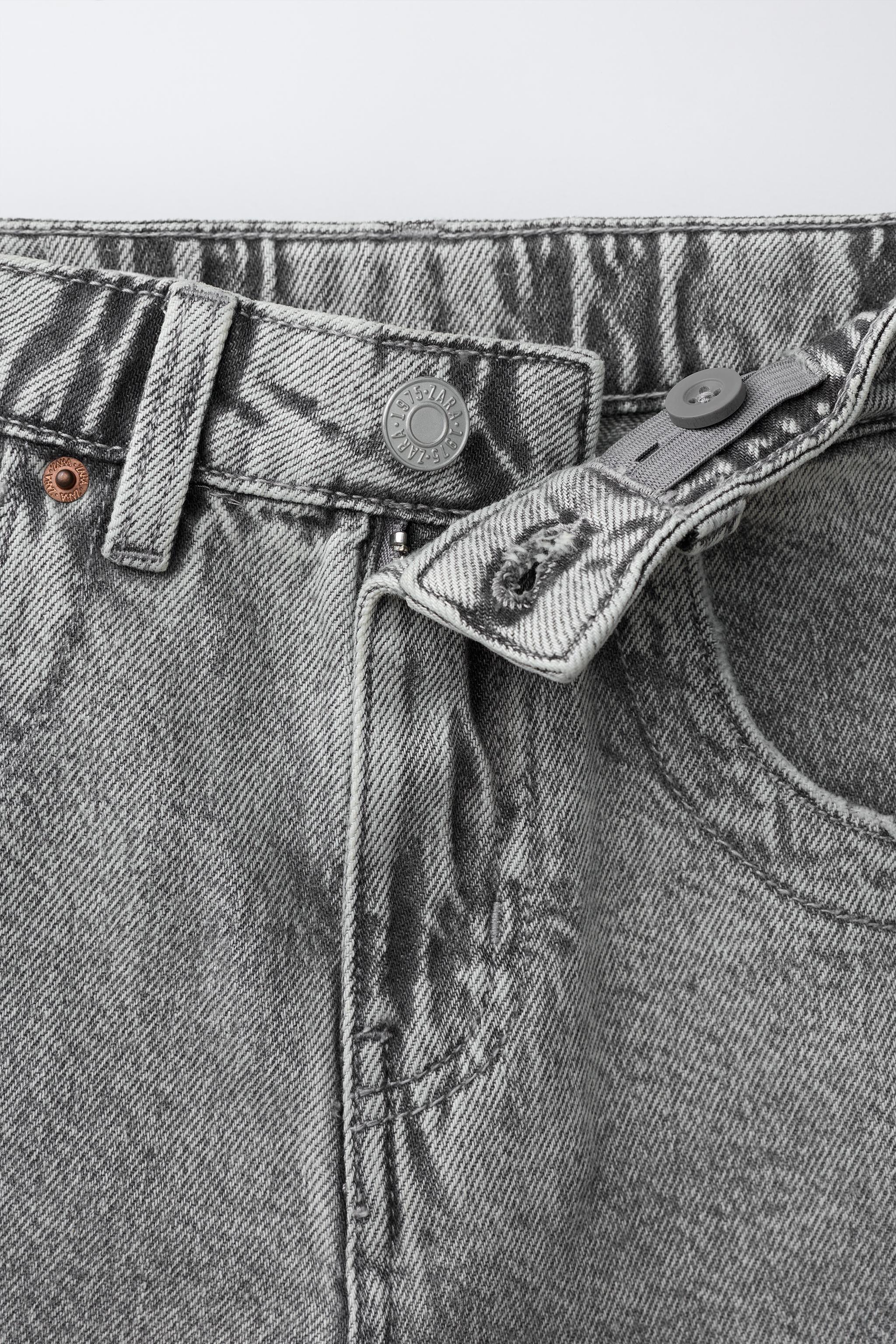 SHORT EN JEAN ÉTOILE ET INSCRIPTION