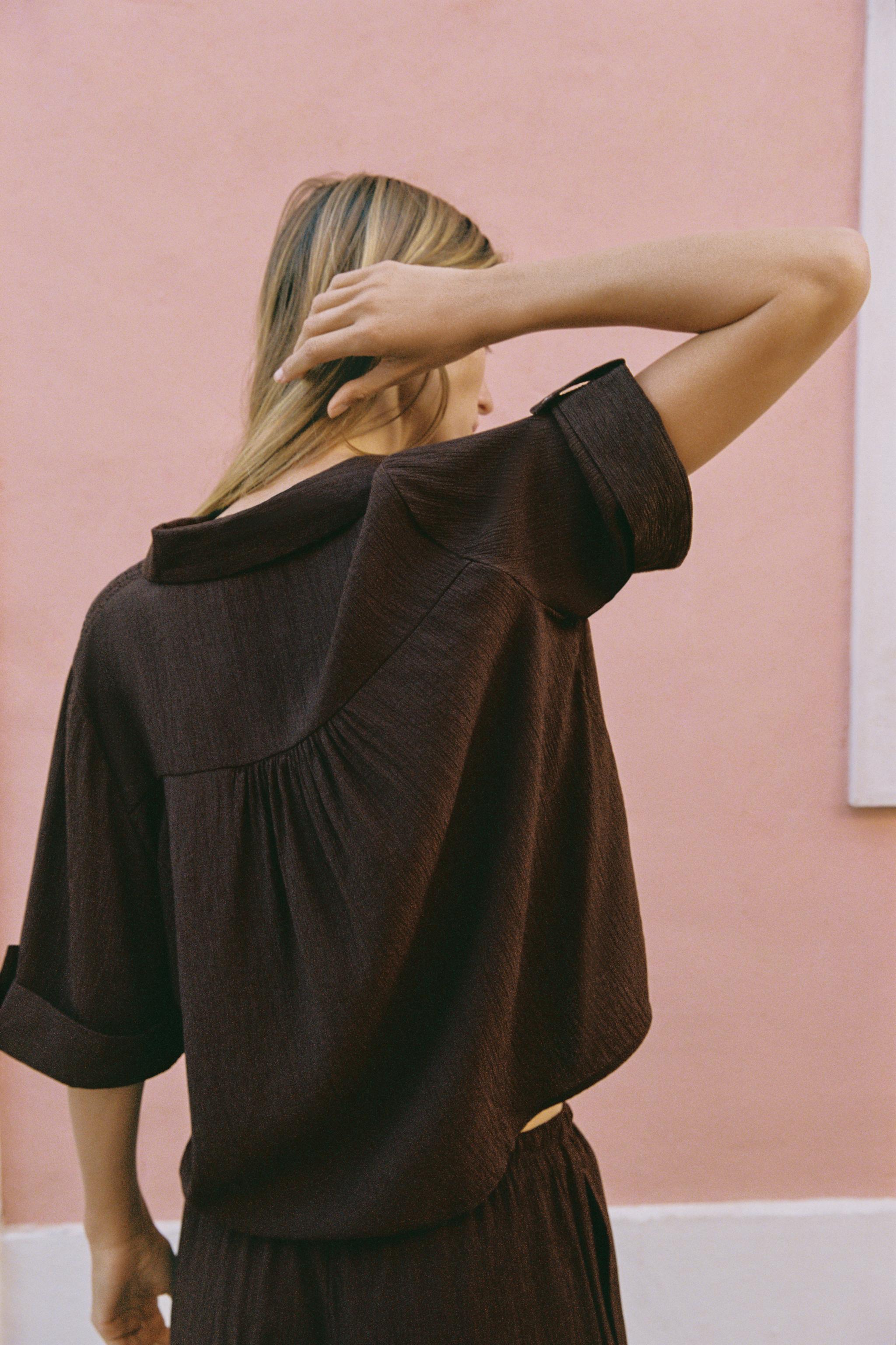 FLOWY SHORT SLEEVE SHIRT