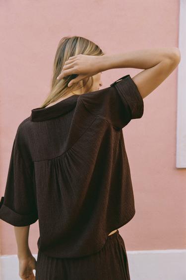 CHEMISE FLUIDE À MANCHES COURTES - Marron foncé de Zara - Image 3
