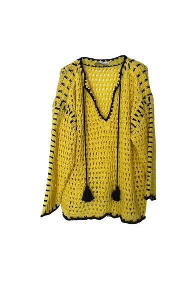 PULL AJOURÉ JAUNE ET NOIR