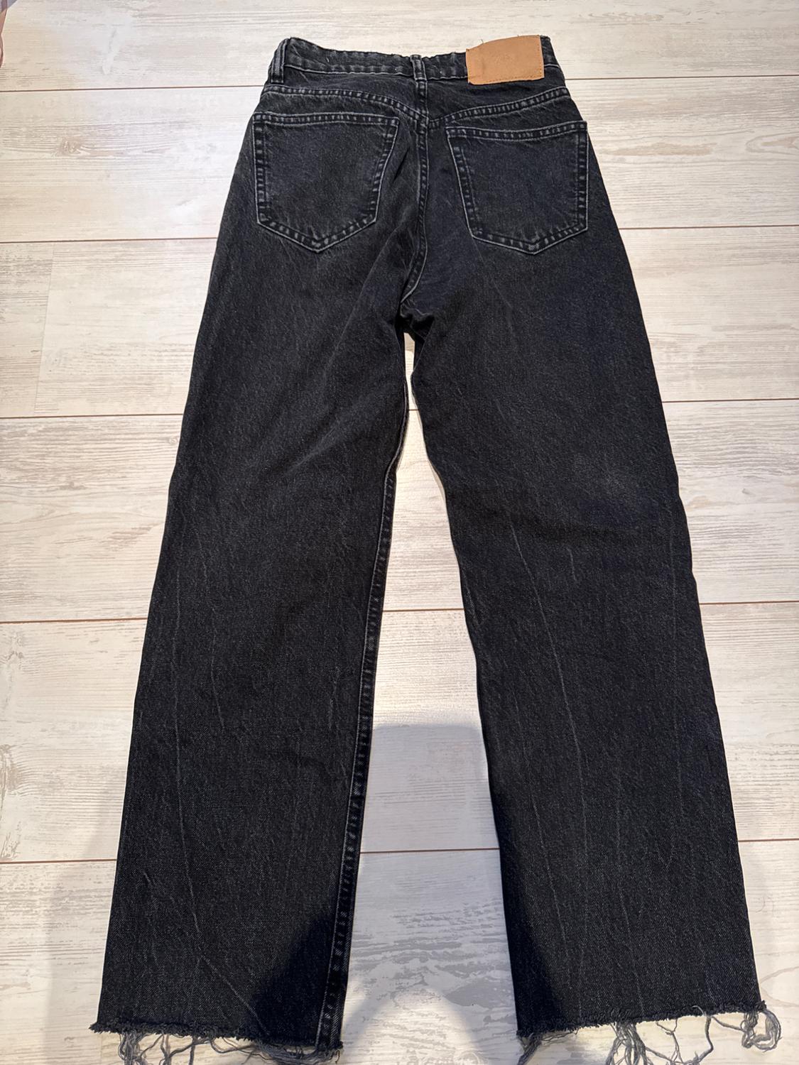 HI-RISE STRAIGHT-LEG JEANS WITH RIPS - Image 4