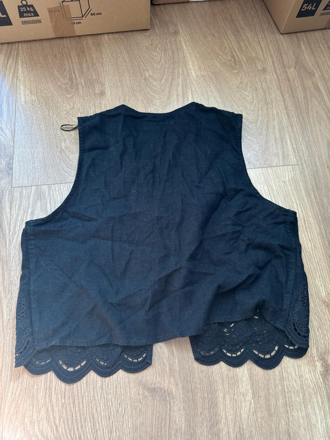 LINEN BLEND WAISTCOAT WITH CUTWORK EMBROIDERY - Image 3