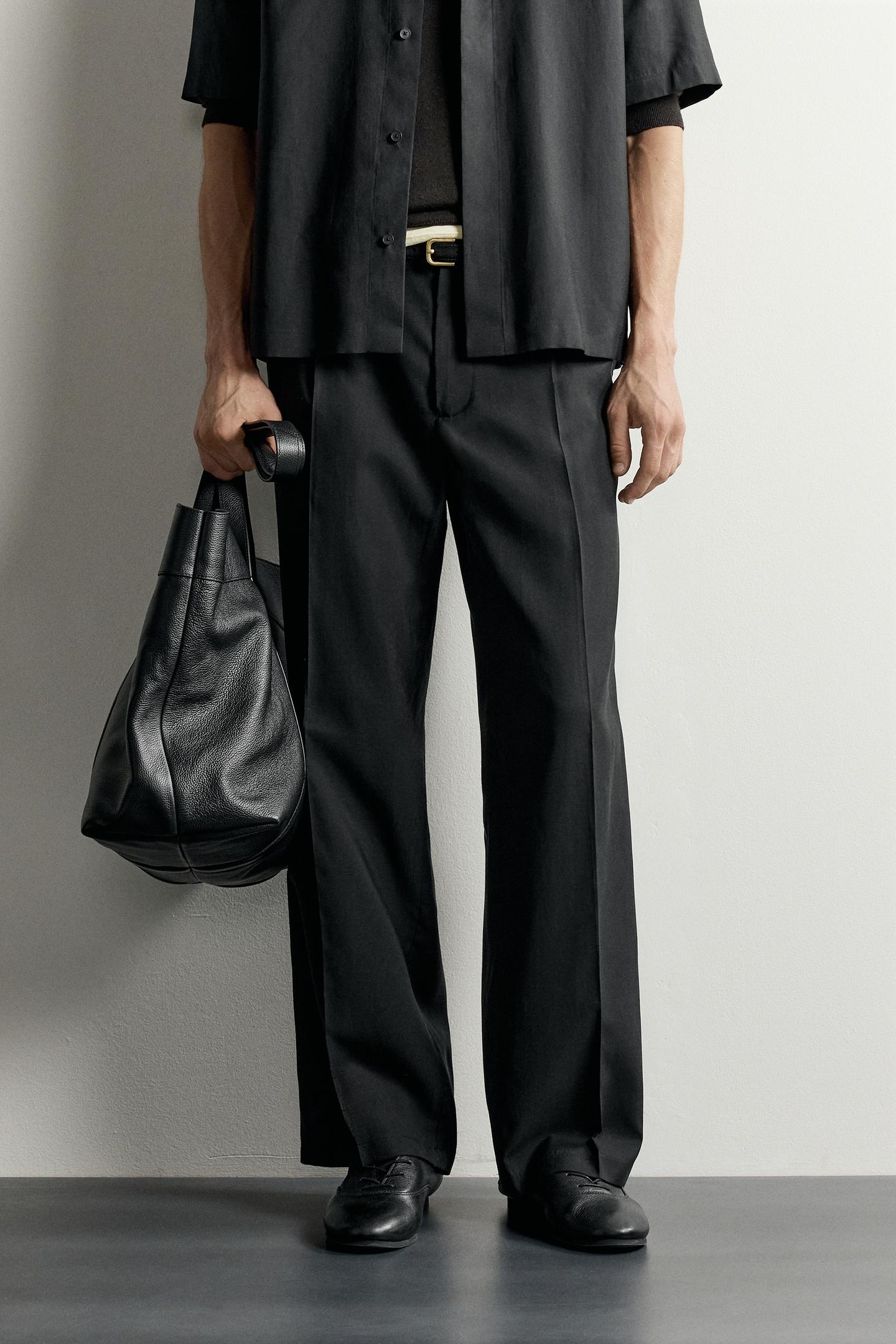 Мужские брюки Zara Pleated Fluid Trousers, цвет: Чёрный — фото 2