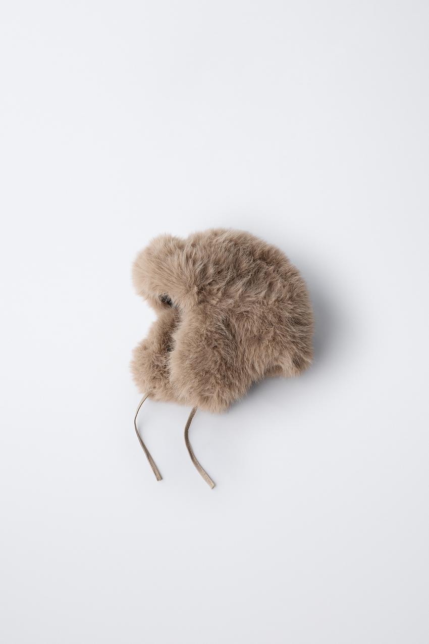 ZARA FAUX FUR AVIATOR HAT Zara AVIATOR HAT WITH FAUX FUR at Bayshore Shopping Centre  main image 4