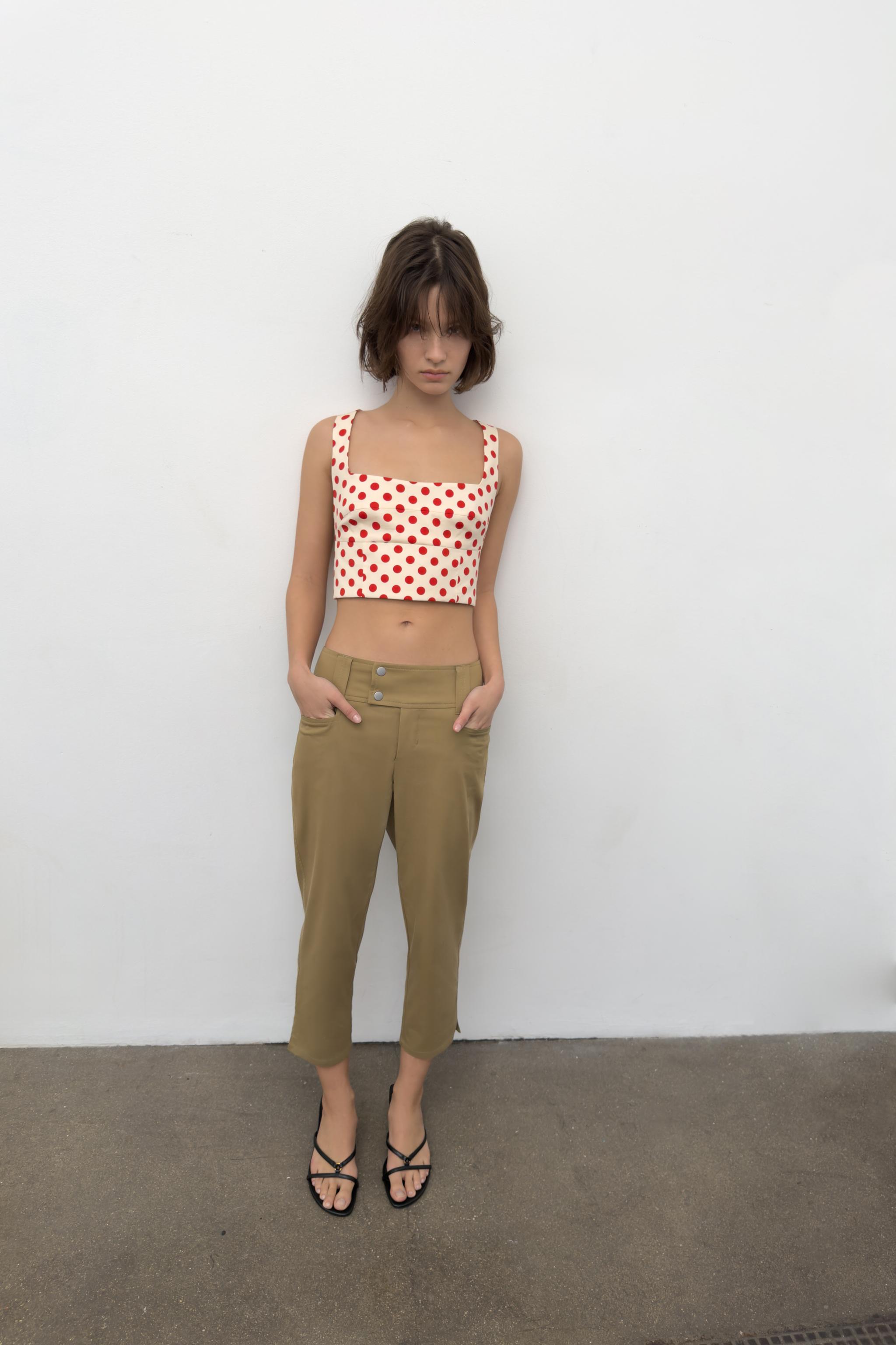 PUANTİYE DESENLİ CROP TOP