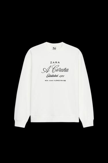 SUDADERA CREW NECK BORDADO 50TH ANNIVERSARY - Blanco roto de Zara