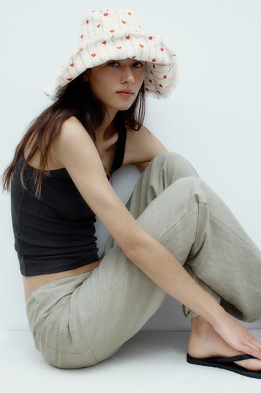 CHAPEAU BOB RAYURES BRODERIES CŒURS - Écru de Zara - Image 2