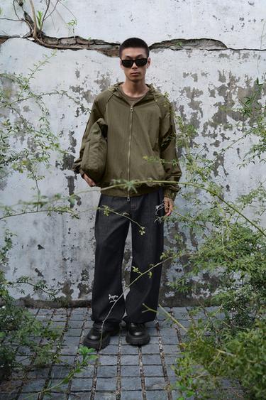 Zara 輕量防水科技外套 - 卡其色