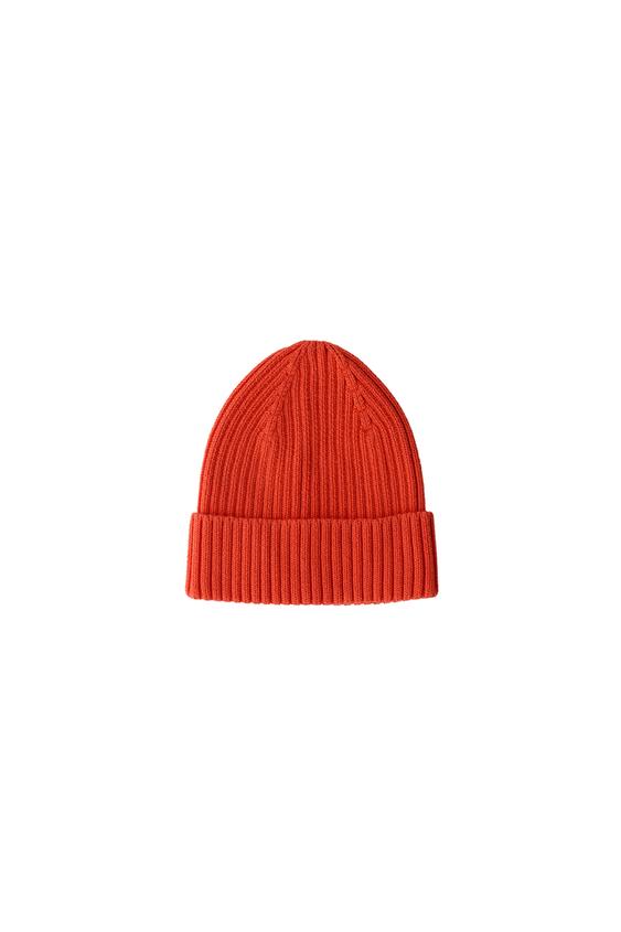 GORRO DE PUNTO - Rojo claro de Zara - Imagen 0