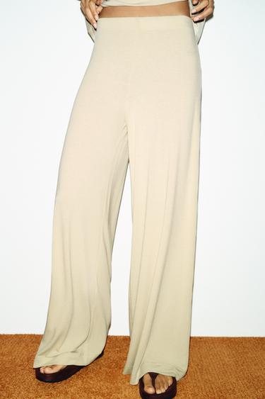 Zaras VID BYXA I FLUID - Sandfärgad