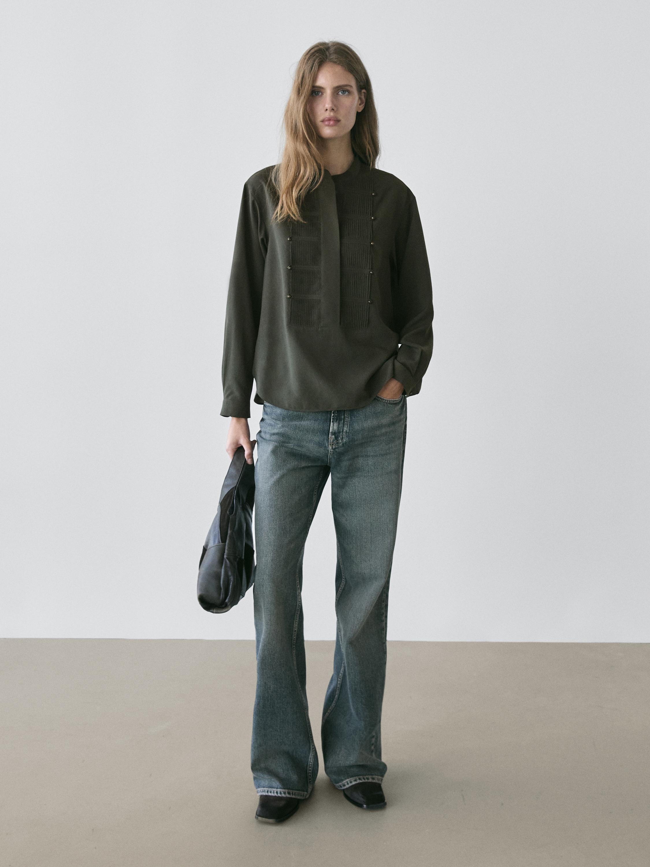 Pintuck shirt with stand collar