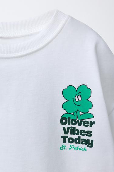 T-SHIRT IMPRIMÉ INSCRIPTION ET TRÈFLE - Blanc de Zara - Image 2