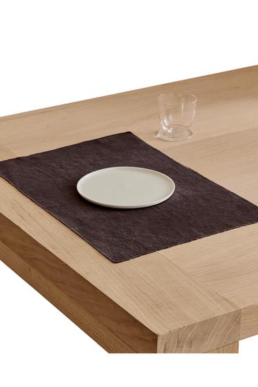 PLACEMAT 01 - Aubergine by Zara