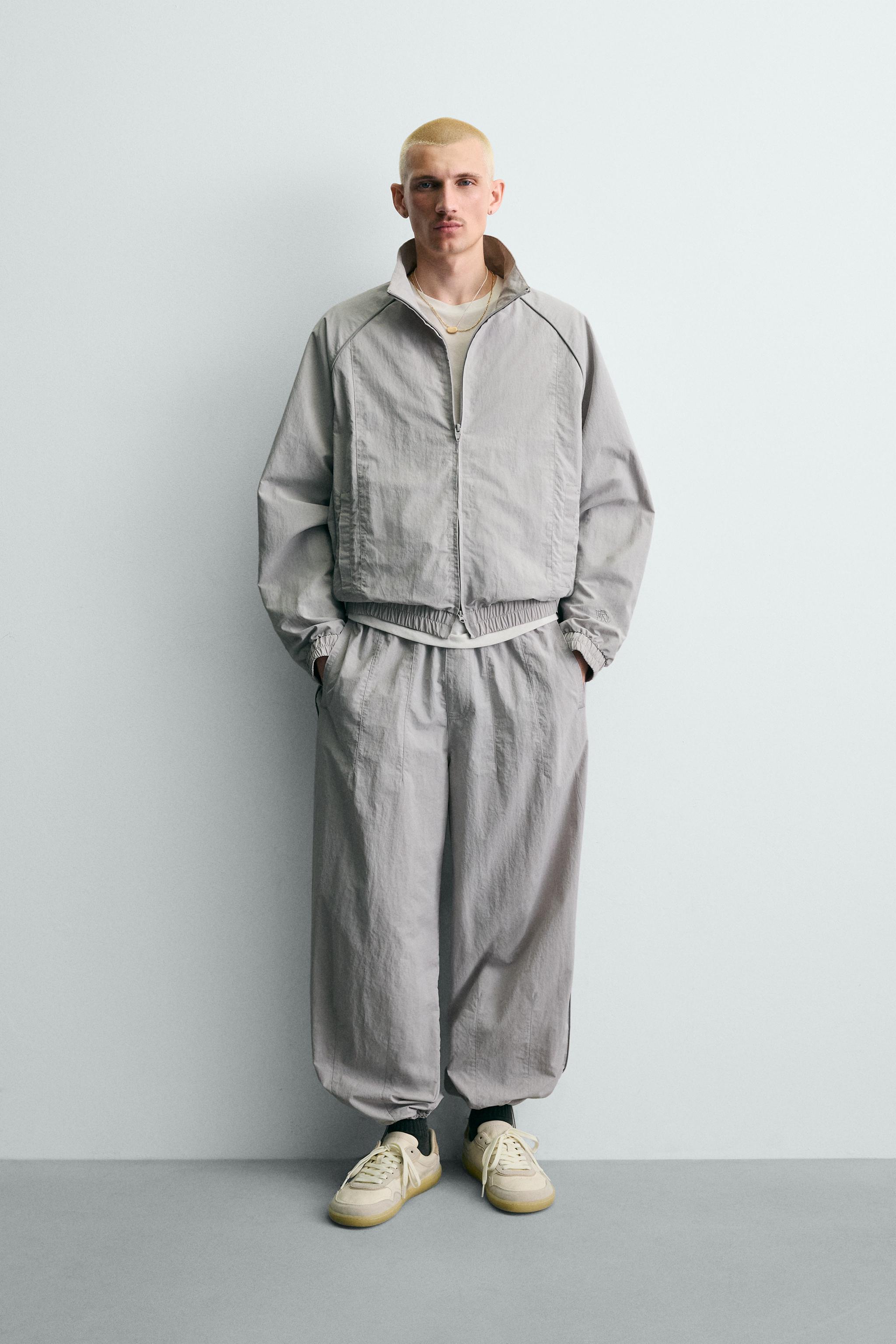 PANTALON JOGGER TECHNIQUE À BANDES CONTRASTE