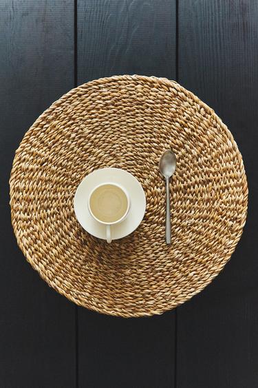 WOVEN FIBRE PLACEMAT - Light beige by Zara