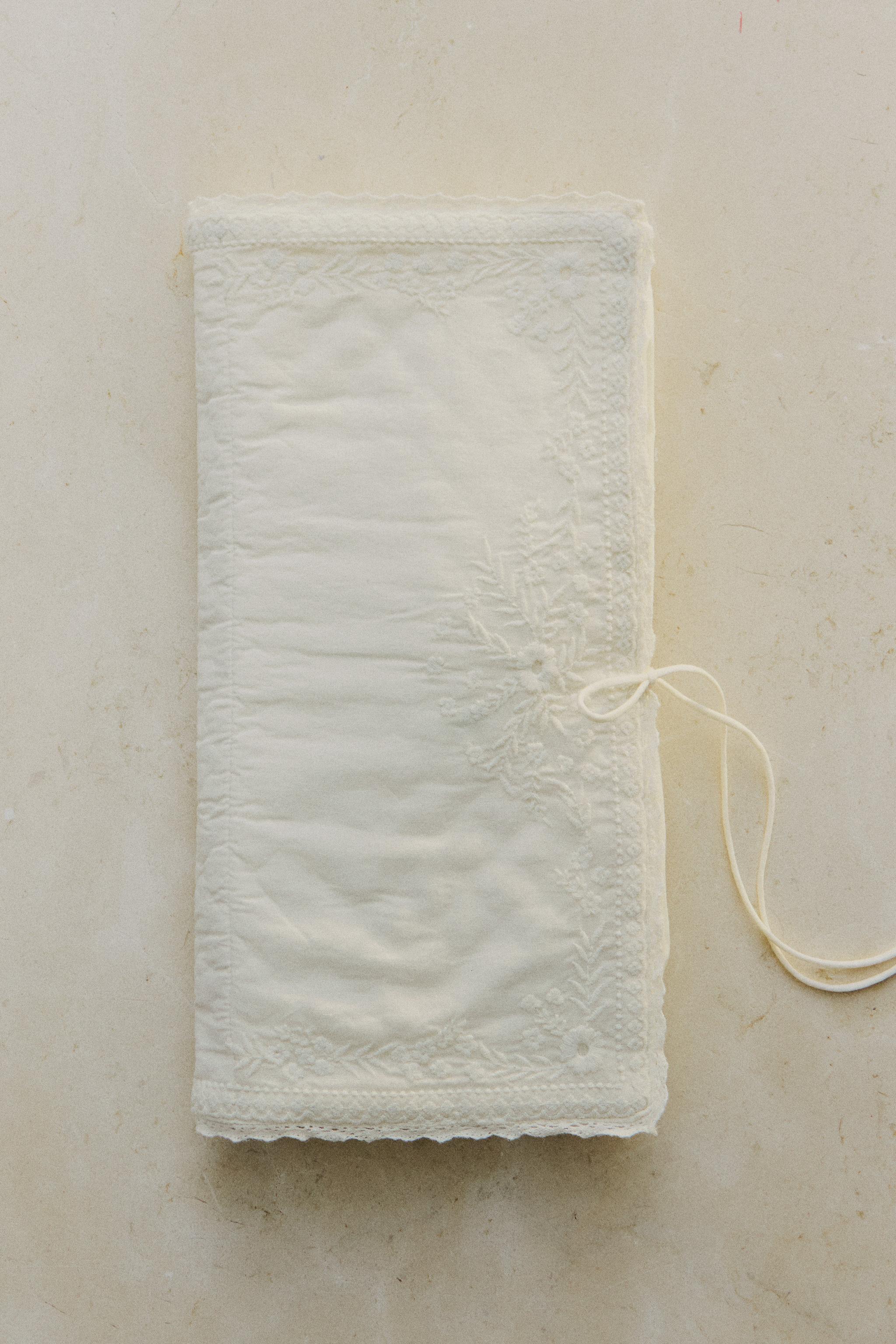 EMBROIDERED COTTON LINGERIE BAG — Ivory