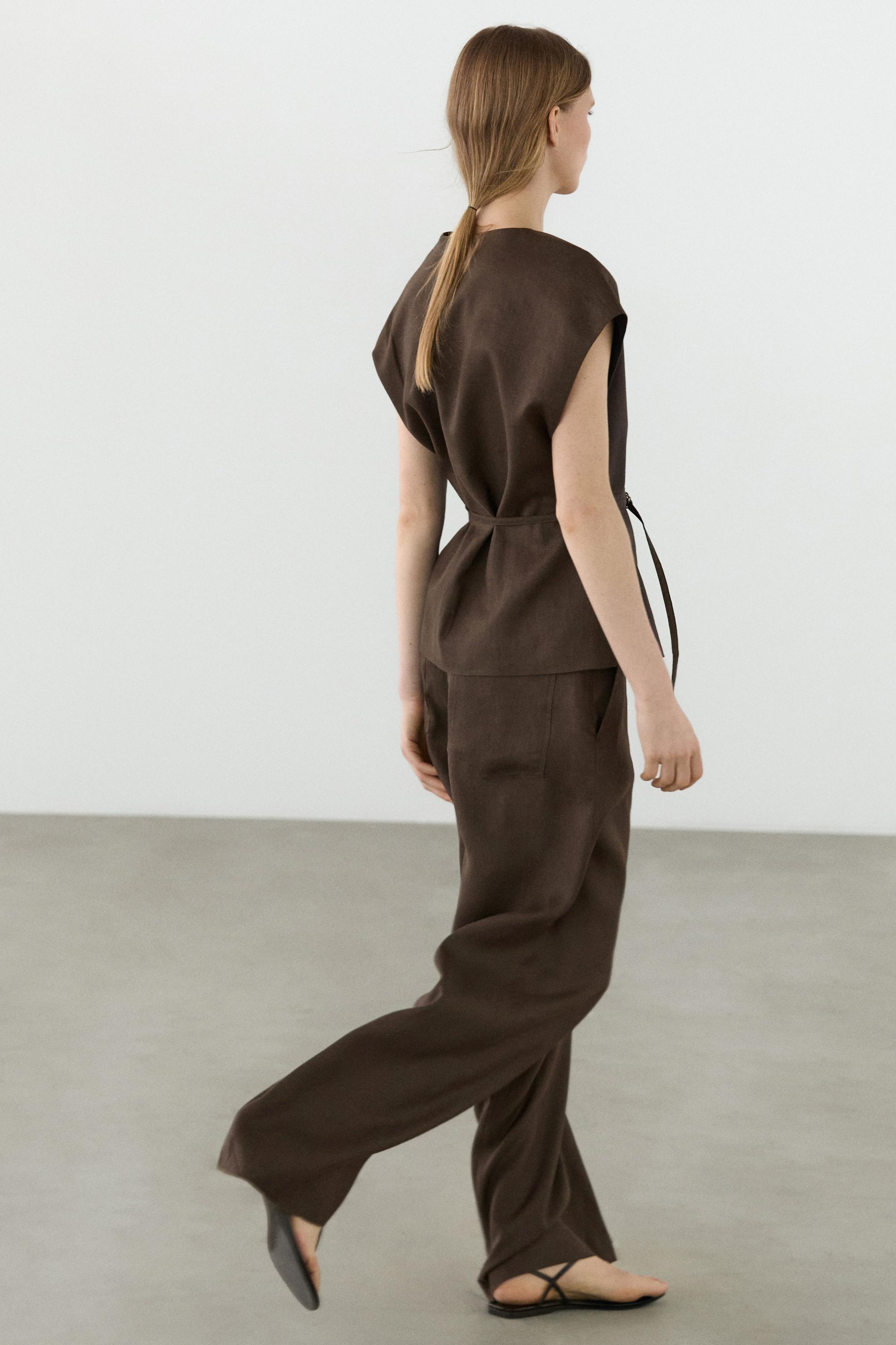 Flowing linen trousers