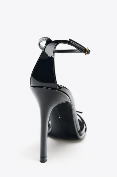 SANDALES À TALONS HAUTS ET BOUCLE - Noir de Zara - Image 4