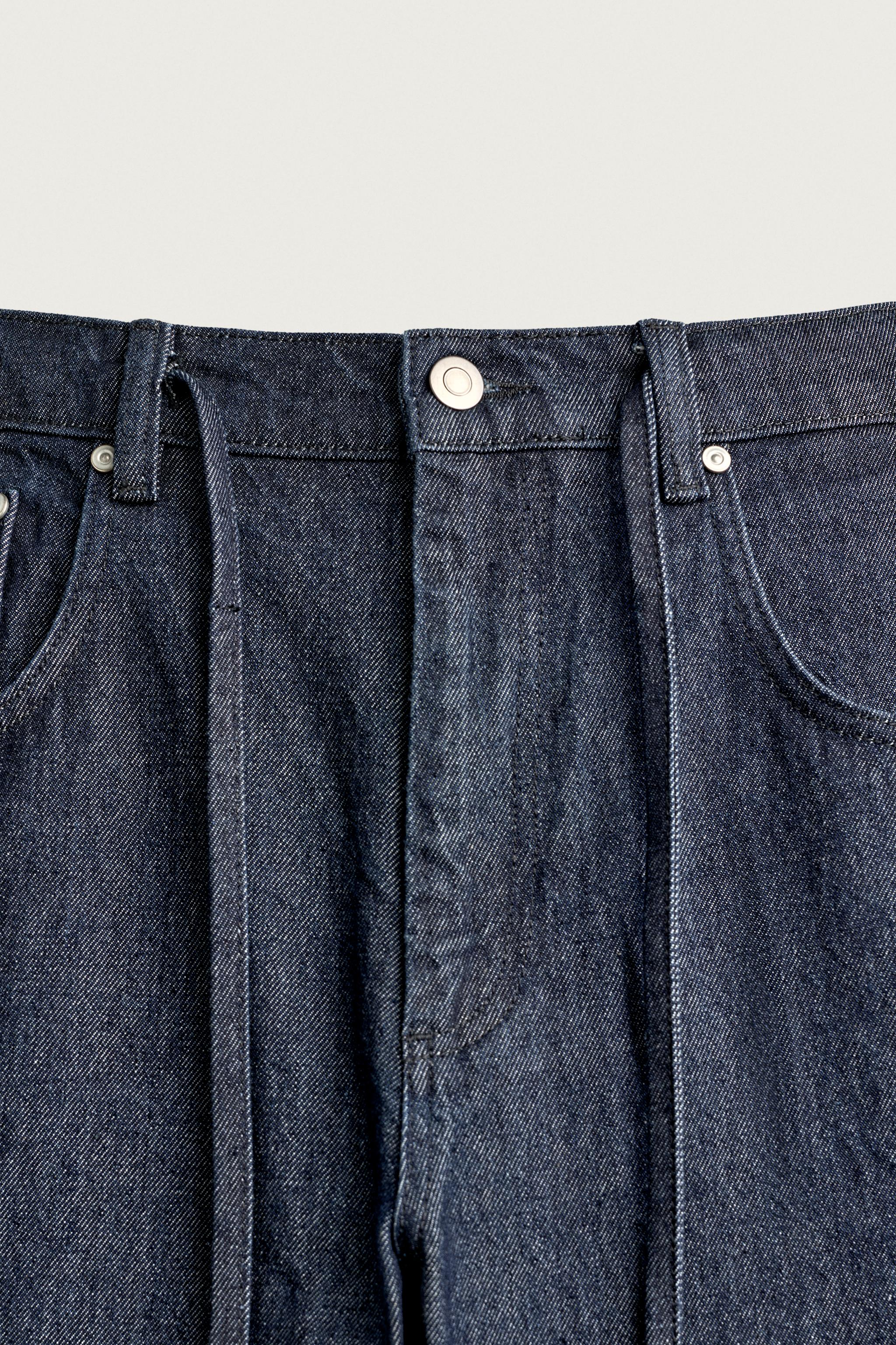 JEAN COUPE DÉCONTRACTÉE À COUTURES DÉCALÉES