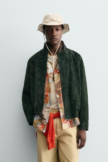 JAQUETA REGULAR FIT COURO SUEDE GABRIEL AZEVEDO X ZARA - Verde da Zara
