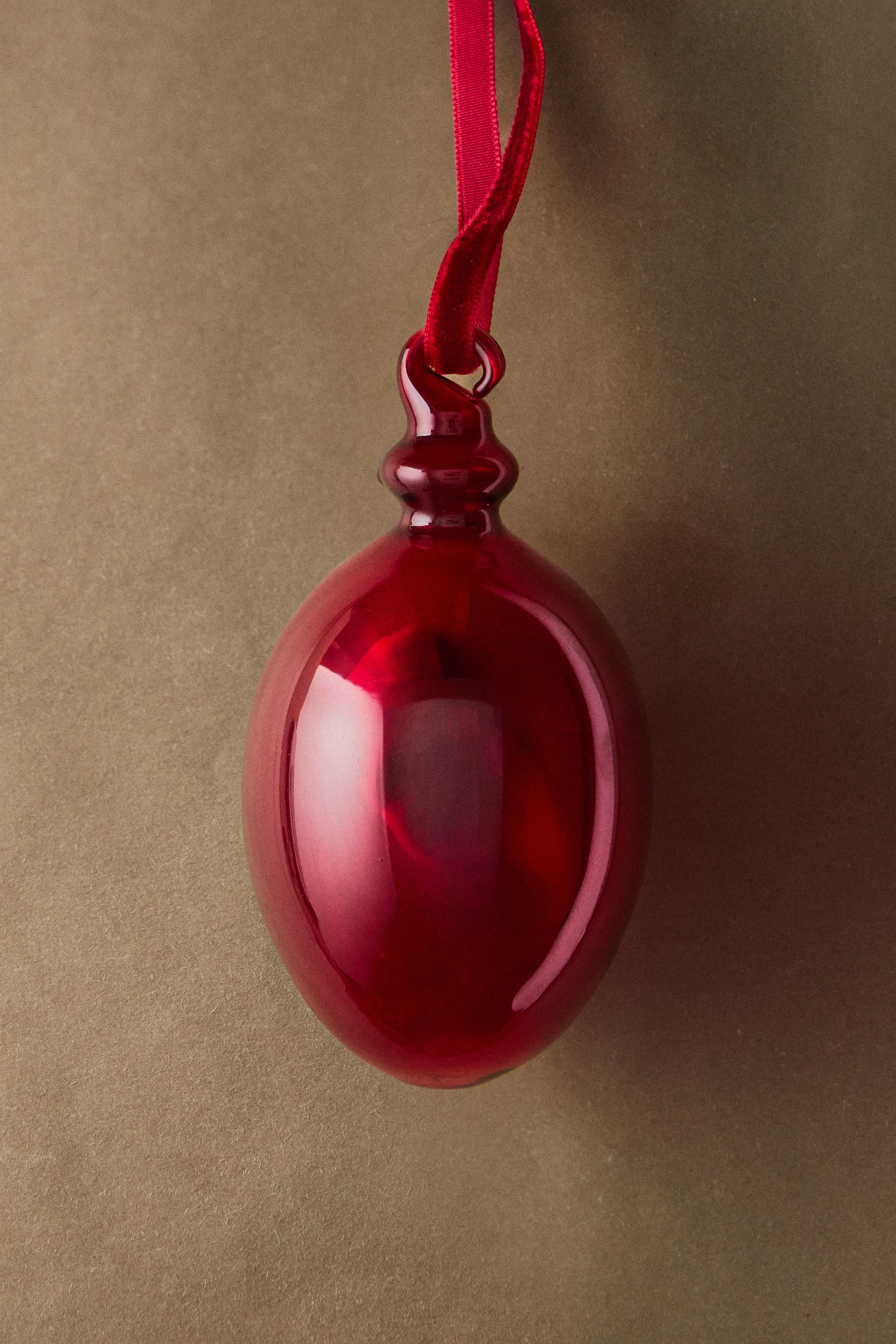 OVAL CHRISTMAS TREE ORNAMENT