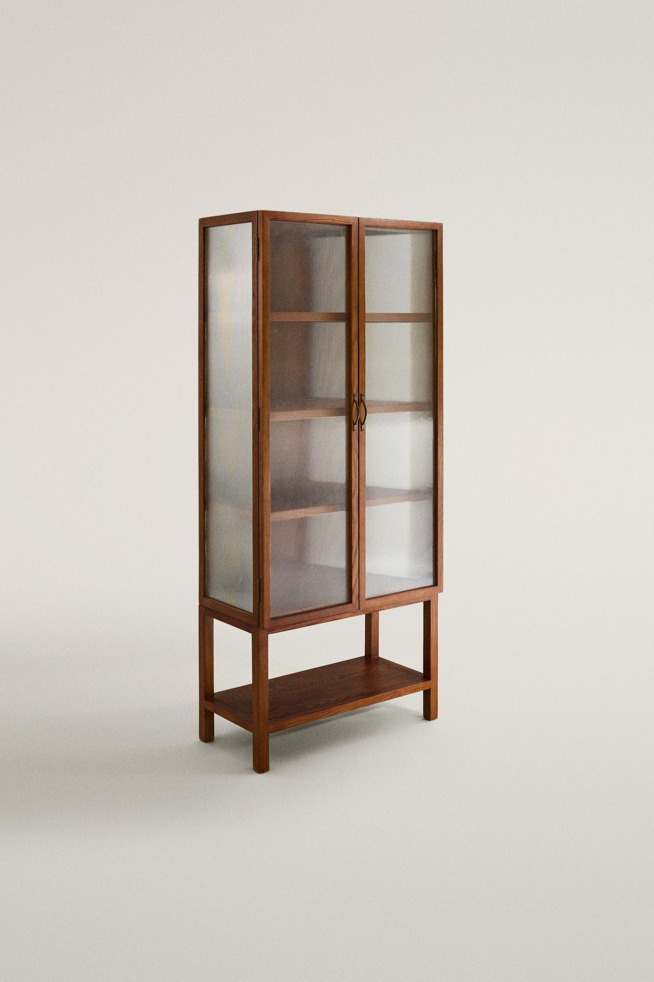 WOOD AND FLUTED GLASS DISPLAY CABINET — Brown