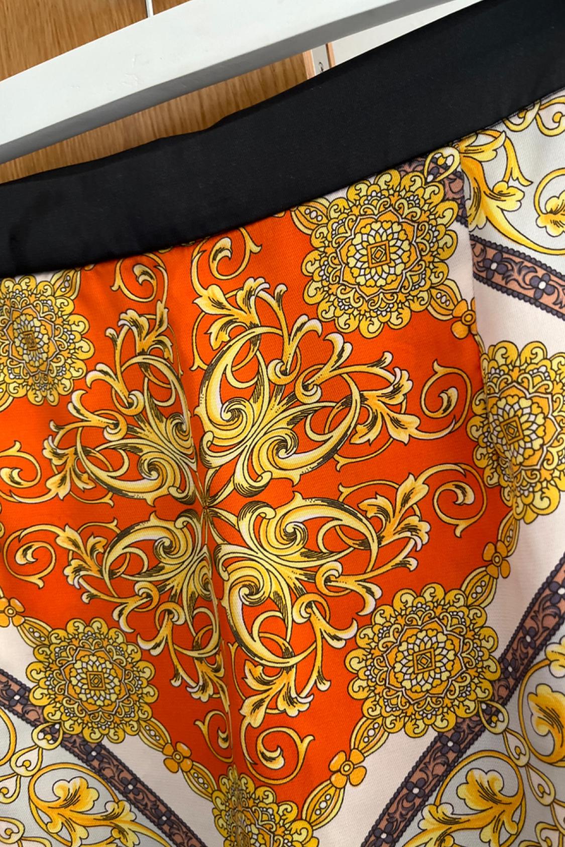 CHAIN PRINT BERMUDA SKORT - Image 2