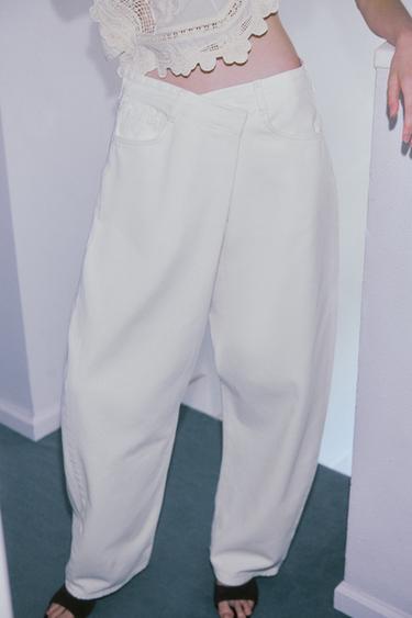 プリーツ入りコットンパンツ ZW COLLECTIONホワイトZaraのプリーツ入りコットンパンツ ZW COLLECTION - ホワイト