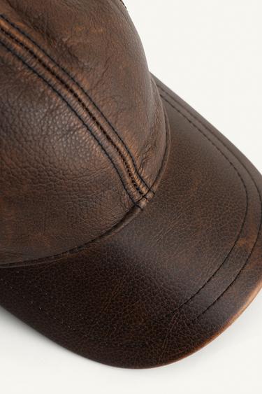 CASQUETTE EN CUIR DÉLAVÉ ÉDITION LIMITÉE - Gris taupe de Zara - Image 3