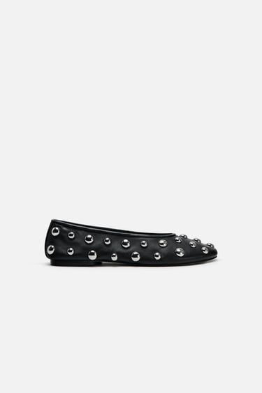 STUDDED LEATHER BALLET FLATS - Black by Zara