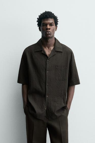 CAMISA SEERSUCKER CONFORT - Marrón de Zara