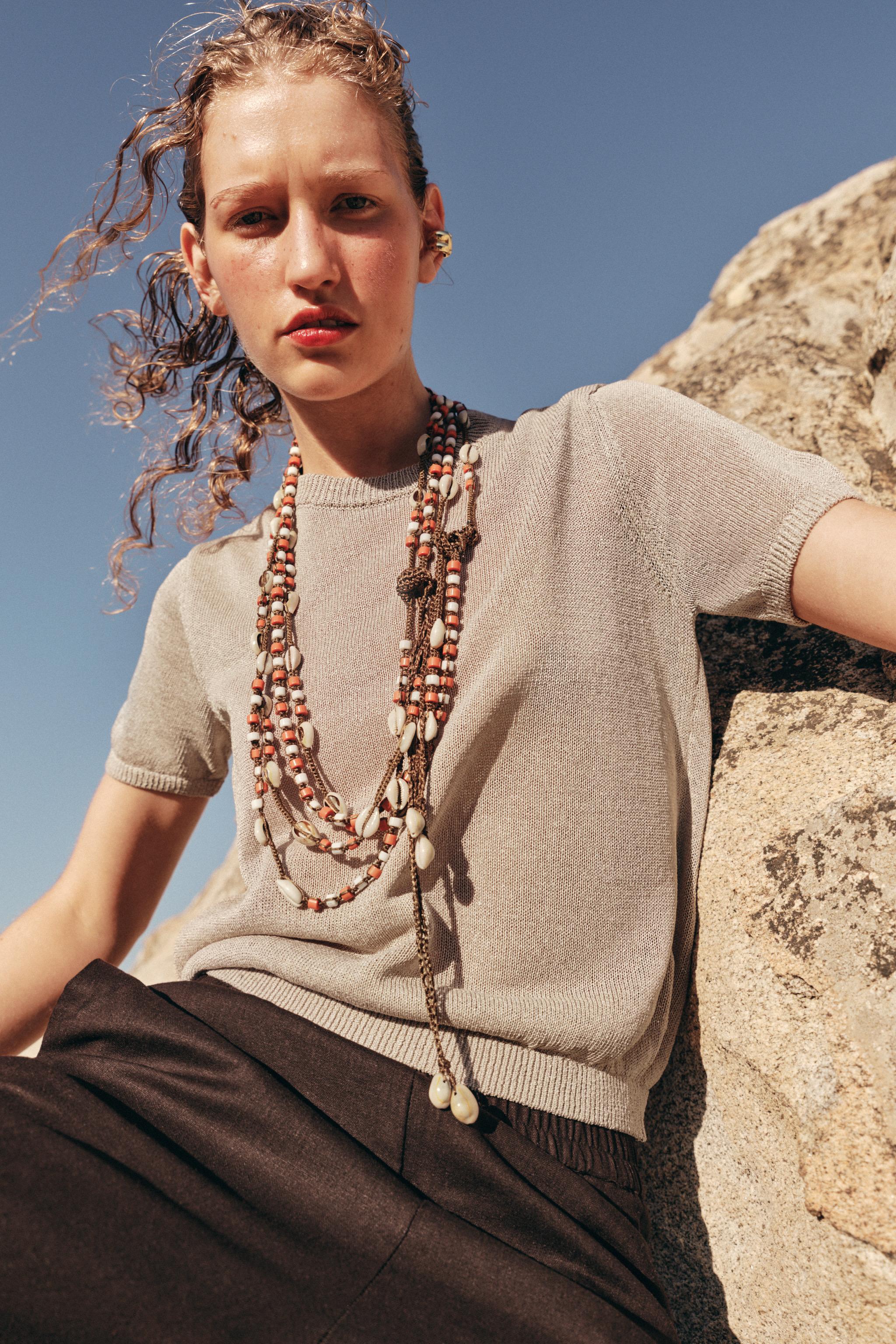 SHORT SLEEVE KNIT TOP