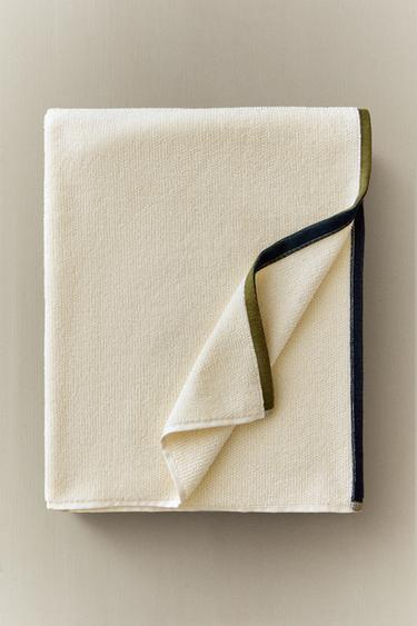 WENDE-BADETUCH MIT REISKORNMUSTER UND KONTRASTBORDÜRE - Elfenbein farben von Zara