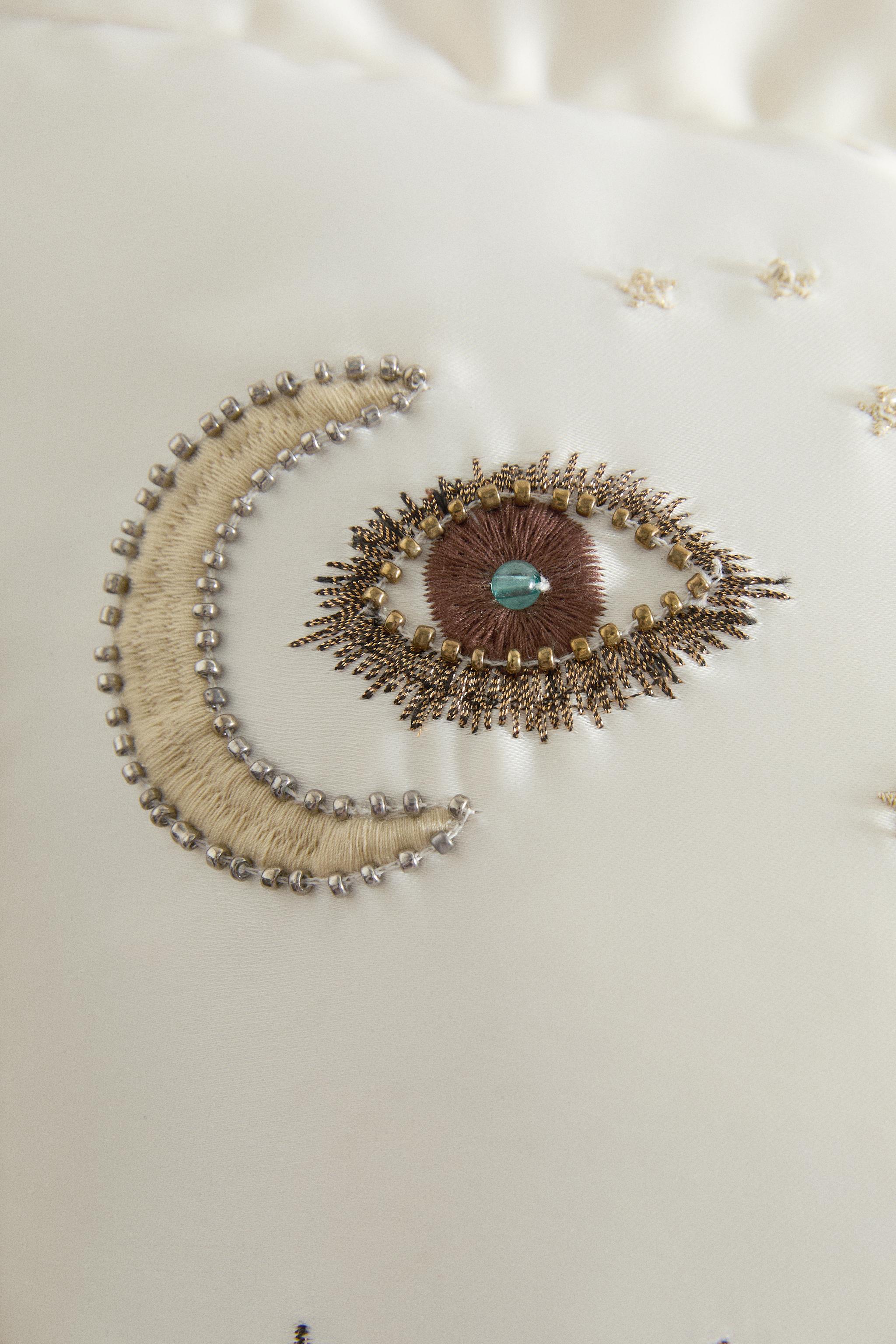Женские сумки Zara EMBROIDERED CUSHION MARISA BERENSON — фото 3