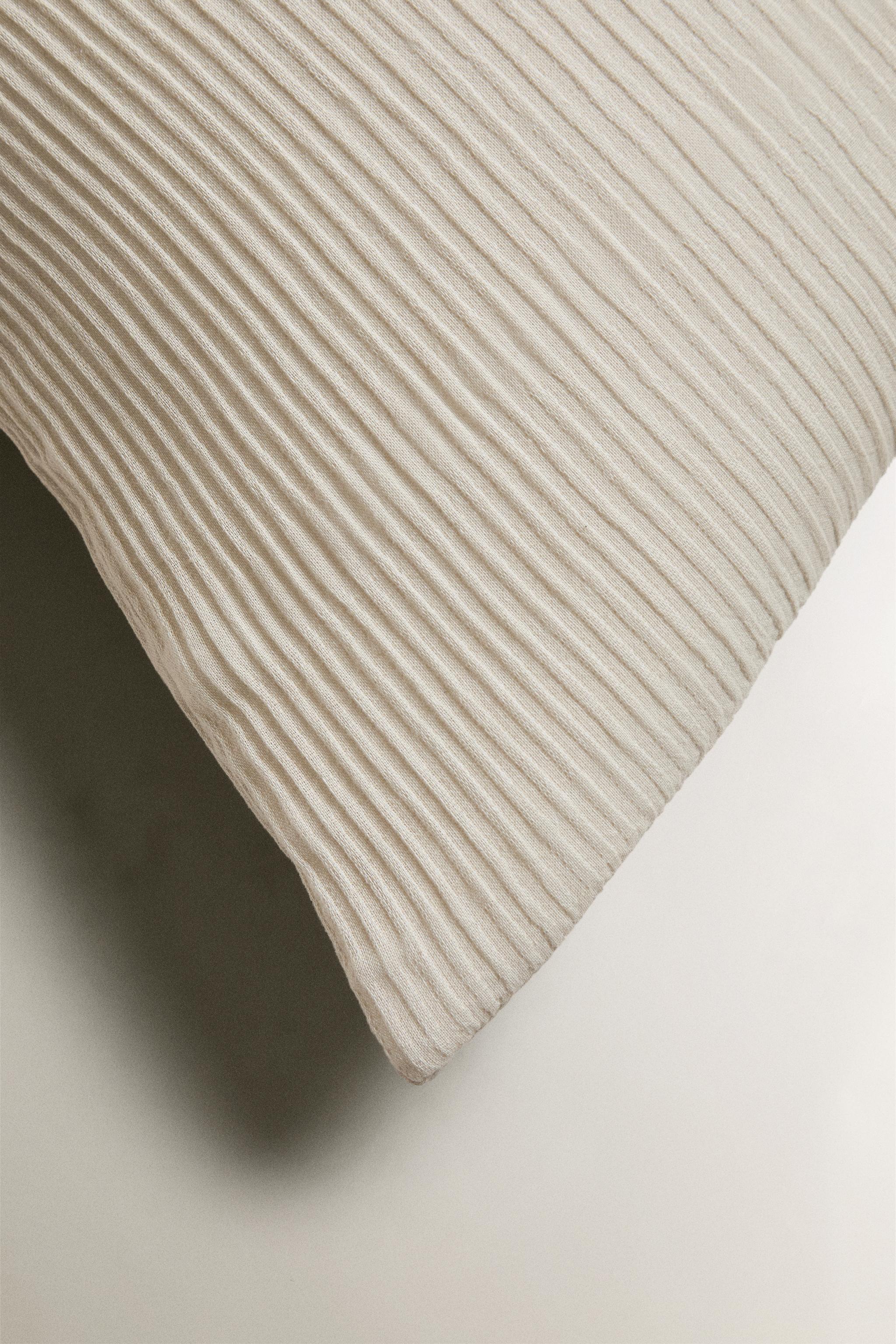 Zara Gathered Quilt Throw Pillow Cover - Thumbnail 2